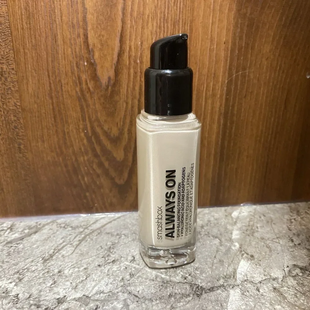 Smashbox Always On Skin-Balancing Foundation + Hyaluronic Acid -‎ F10-N - 1oz